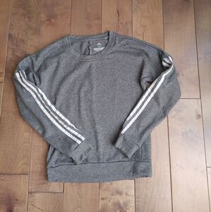 Adidas sweater Gray size‎ XS Women's or Youth girls